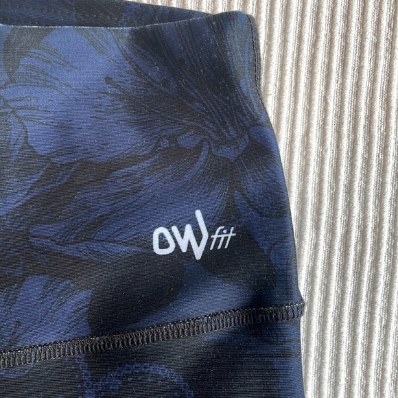 Owfit Floral Print Leggings Size Medium - Picture 4 of 8